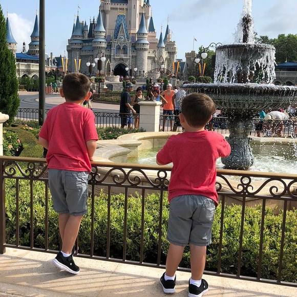 Meet your Posher, Jennifer - Picture 1 of 1